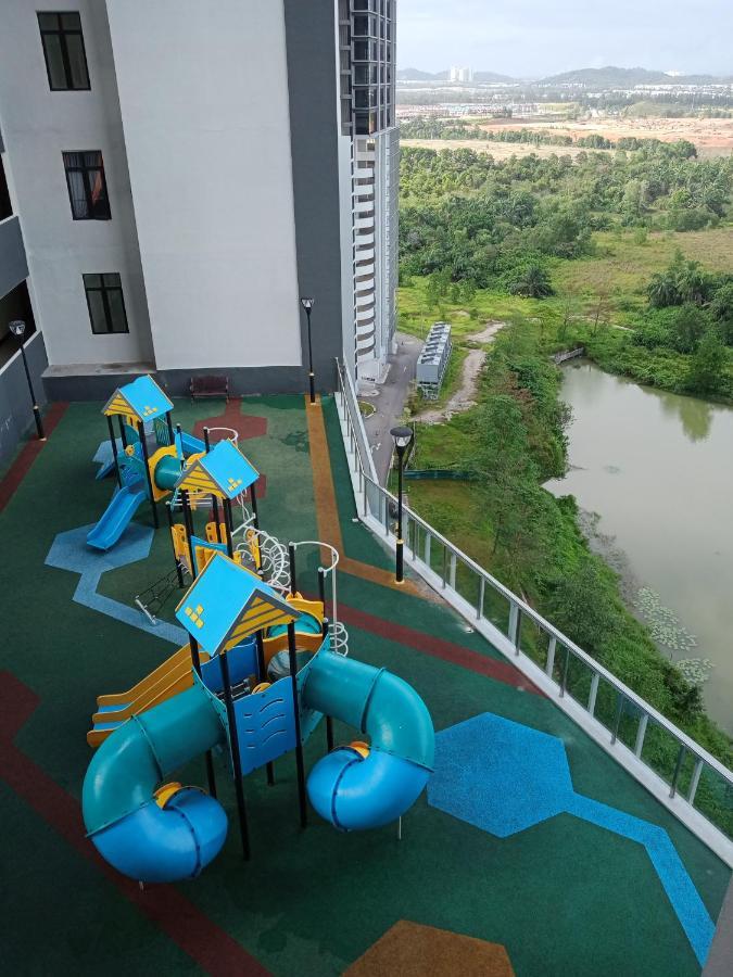 Legoland-Happyrainbow Suite At D'Pristine-8Pax With Lakeview Nusajaya  Luaran gambar